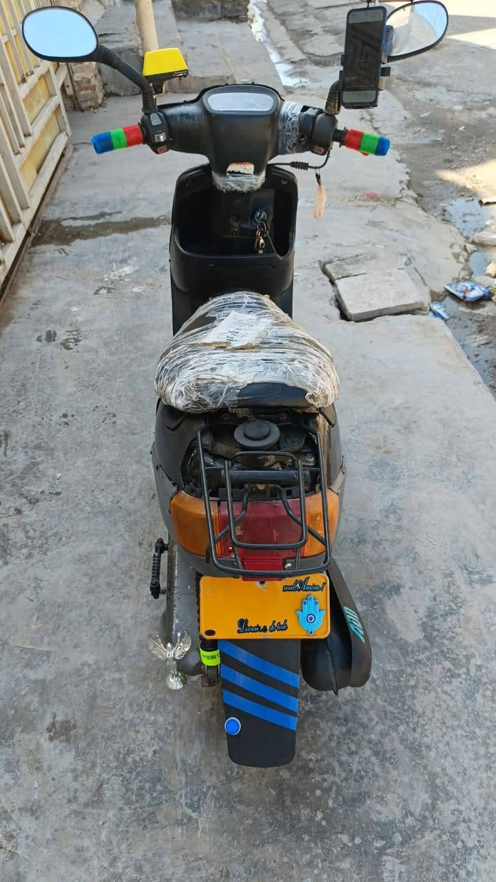 سلام عليكم دراجه للبيع بطه نضيفه نكره مكينه كهربائات وشلعه خير من الله السعر 250 ويبها مجال رقمي ***********
