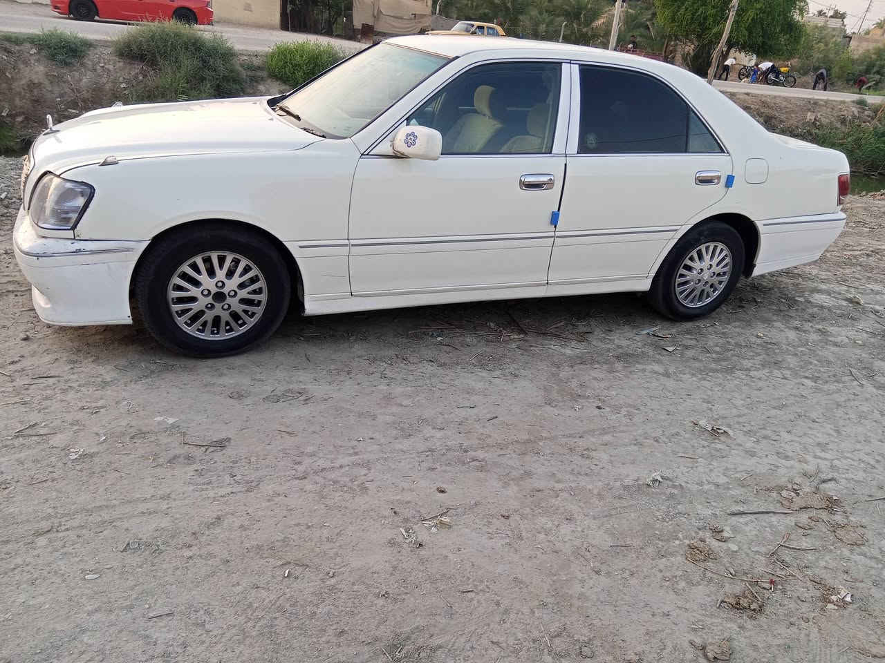 ملكه ادوات كصه قماره شرط كرستال اصل مكينه وگير وحداديه وتخم تاير  اتلث دگم     سياره جديده مكانه سوك الشيوخ السعر 32  ورقه وبيهه مجال ***********
