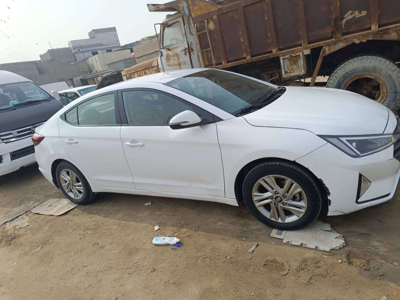 انتره ٢٠١٩خليجي سياره مكفوله ما عد الصبغ مرشوشه جماليه من اجت السعر ١٣٠
