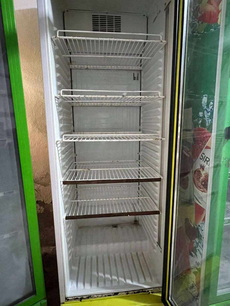 متاح برادات مجمده نضيفات اي واحد رايدهن بخدمته مكلف بلنشر اخلي رقم الولد والاتصال ع  ***********
