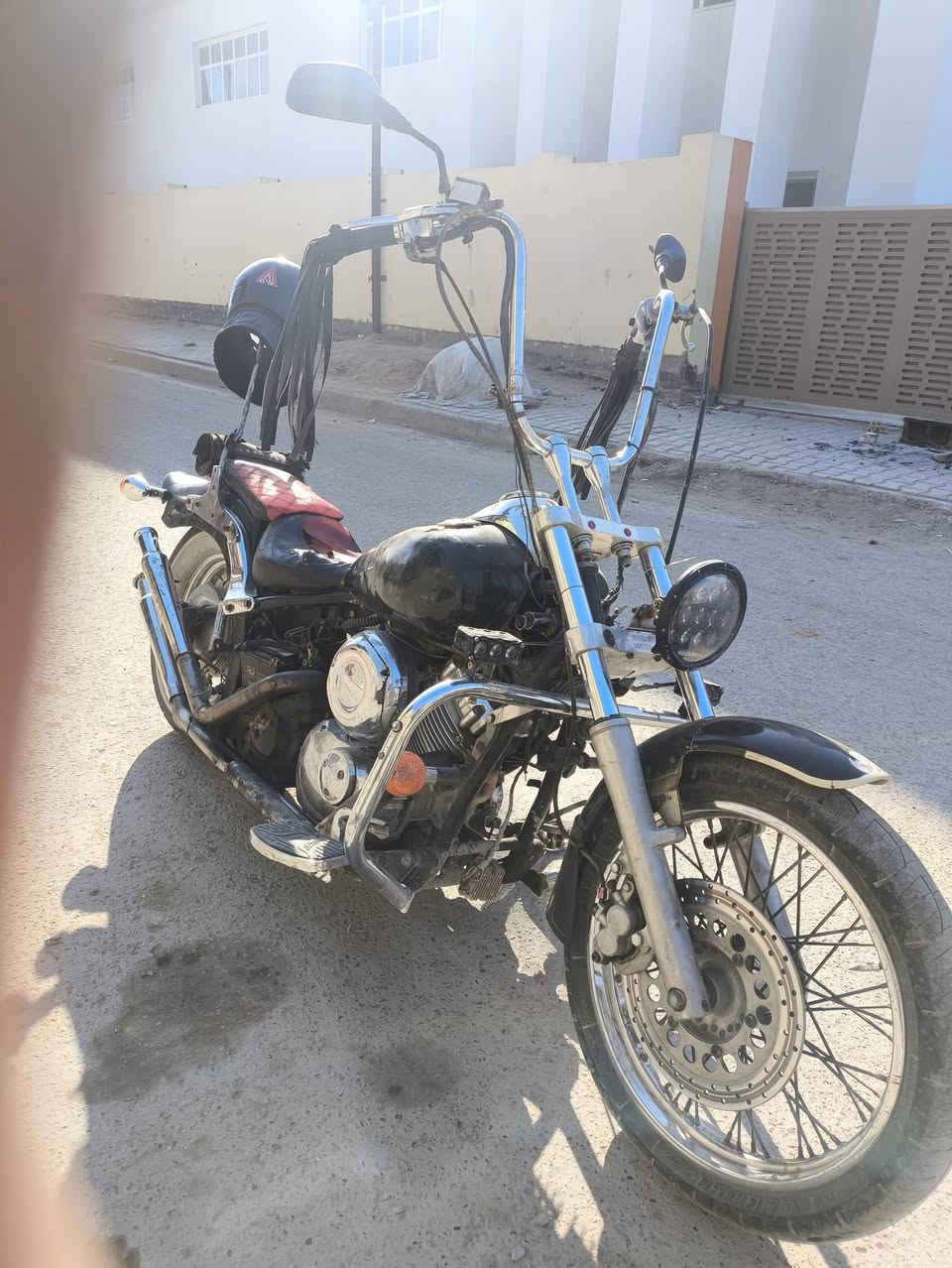 مرخصت الكروب ❤
هارلي دراك استار دراجة مابيها اي نقص اوراق كامله كمرك مدفوع
بس ينفتح الترقيم تترقم اصولي مكينه مكفوله كفاله عامة
الدراجة بسمي عنواني بغداد الحسينية شارع المكاتب 
السعر 1100 وبيها مجال للطيبين ♥
الرقم ادنى***********
