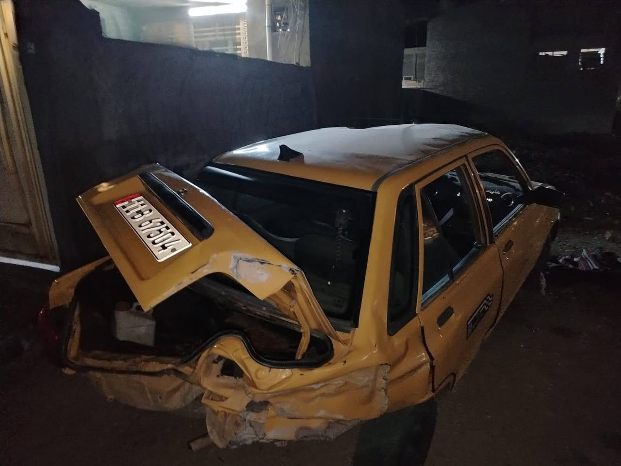 للبيع سايبه ١٢ بغداد رقم انكليزي لل٣١ بسمي تحويل ثاني يوم مكينه وكير مكفول برايد شغاله وتمشي بس بيه حادث نثل ما موضح بل صوره للستفسار اتصال بل رقم***********مكان السياره بغداد اليوسفيه
