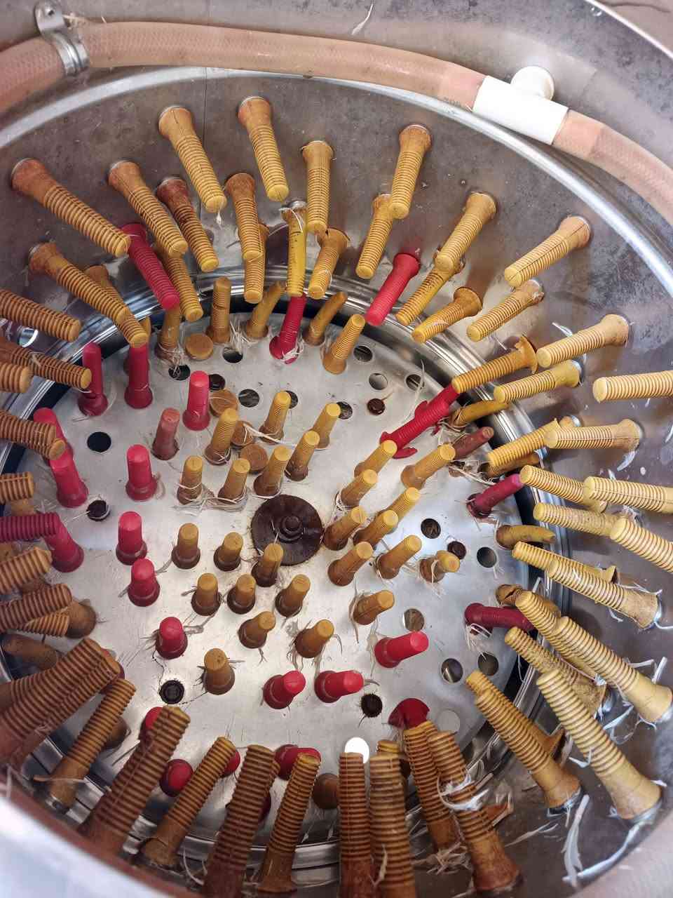 هلاسه
للبيع 
الحجم الكبير
نضافه مثل الي بصوره
***********
