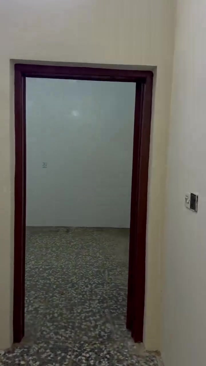سلام عليكم مشتمل لليجار.  يحتوي عله مدخلين الطابق الاول يحتوي
صاله / حولي / خدمات / مطبخ/ ترك / 

الطابق الثاني يحتوي عله غرفتين نوم + خدمات + 
الطابق ثالث غرفه + سطح 
موقع   الدوره شارع 60  مقابل افران البيروتي 
  سعر ايجار ٦٥٠. وبي مجال 
اتصال رقم هاتف 

*********** 
 متوفر واتساب
