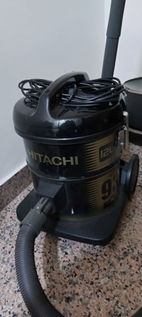 مكناسة كهربائية • هيتاشي • ١٢لتر