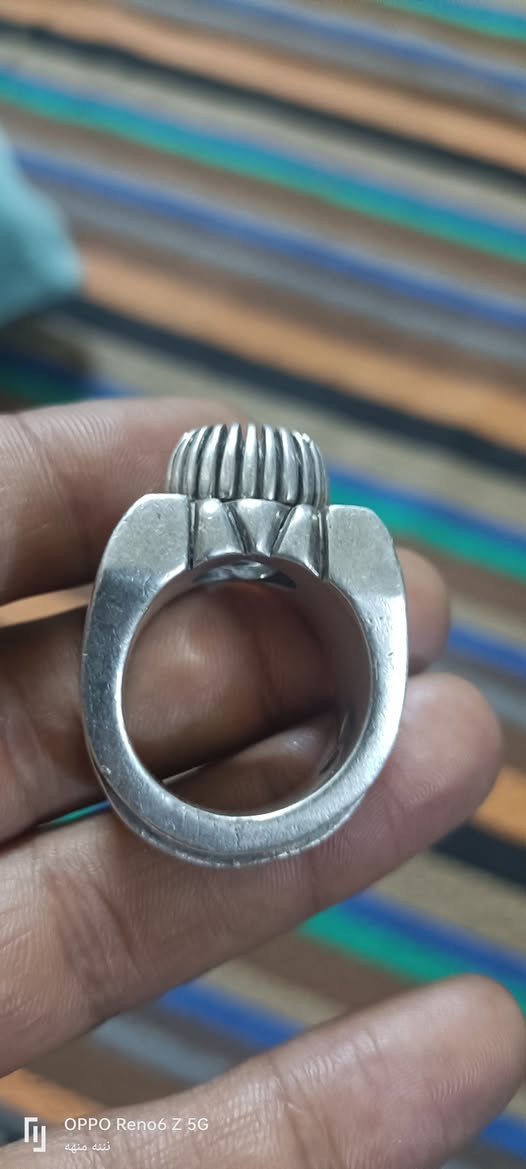 سلام عليكم صياغه فضه وزن ثقيل 55 اغرم سعر الغرام 4000 
رقم الهاتف ***********
