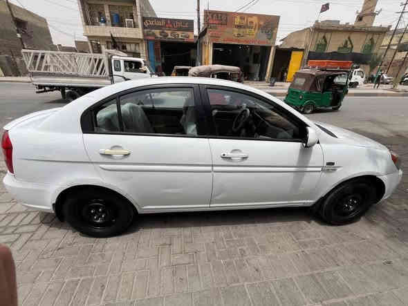 السلام عليكم..

سيارة اكسنت موديل 2011 وارد خليجي 

السيارة حدادية وكهرباء وتبريد كولة مكفول تخم تاير و ويل جديد وداخل السيارة مناقصة شي ابد

بيها منضومة غاز شغالة الكير مكفول والمكينة قطرة تنقيص مبيها فقط بيها خيط تبخر كولش قليل بين ب اسونر 

السيارة بيها خشم الجاملغ الامامي الايمن صبغ قليل وباب سايق بي بارد عابر شويه ع التكمة قليل وبدون قطرة صبغ وبيها شخوط بسيطة والدعامية مغلفة فابلون 

بسمي تحويل باي وقت يعجبك سنويتها لحد 2029 الرقم بغداد

مكان السيارة بغداد مدينة الصدر حي طارق الوسط

رقم الهاتف :-***********

السعر :-85 وبيها مجال بسيط
