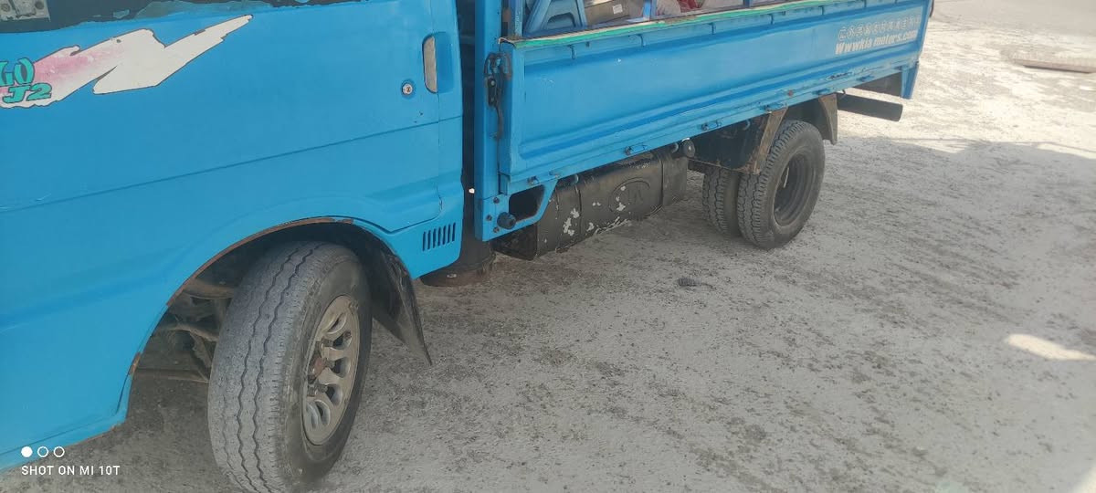 كيه بنكو مديل 96 لبيع عنوانه ديالى بعقوبة جرف الملح قرب جامع الغفور الرحيم السياره خير من الله محرك و كير و شاصي علا مسئوليتي  و الصدر كله منفوض جديد و تايرات الخلفي ماصار هواي من شديتهن يعني جديد و لامامي هم جديد السياره مال جناي رقم السياره بغداد الغزاليه مشروع وطني سعر السياره 58ورقه وبيه مجال لطيبين مجال بصيط 
ارقامي *********** 
***********
