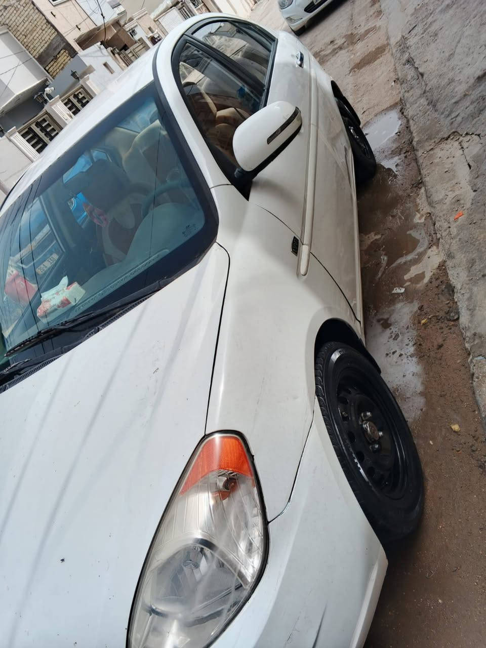 السلام عليكم سياره للبيع النوع اكسنت مديل 2011 خليجي رقم اربيل بيع او مراوس السعر 80 مكان السياره النجف رقم الهاتف ***********
