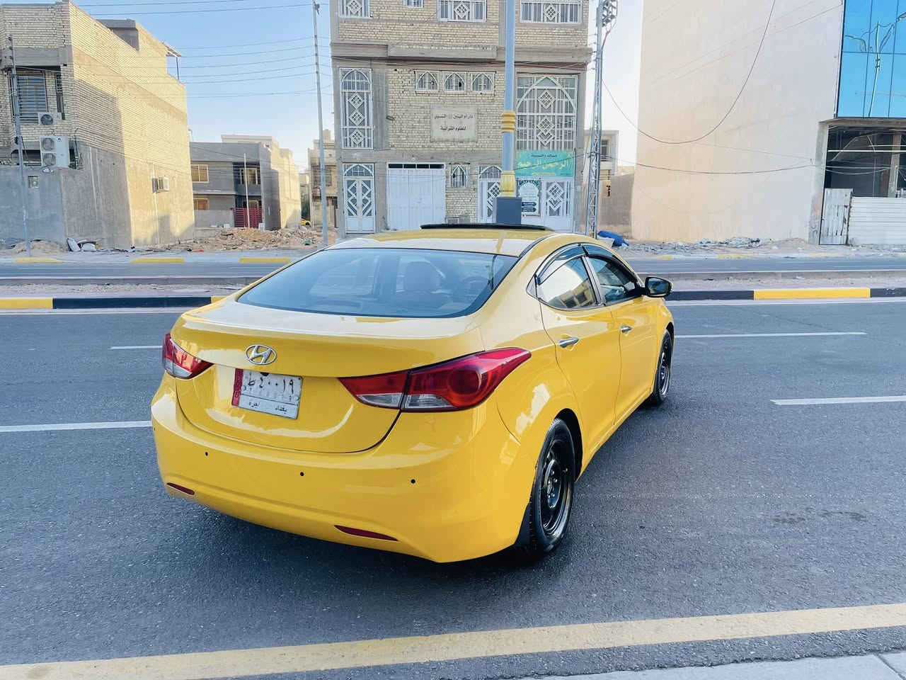 السعر 98 الاستفسار *********** هونداي النترا 2014 خليجي بيهه جاملغ وباب فول مواصفات واحد علا واحد فتحت سقف تحكم ستيرن شاير بل مري مري شفط داخل بيجي مكينه 1800 وكير مكفولات كفاله عامه رقم بغداد مشروع وطني مصفره هيه وغرامات سنويه ستوهه مجدده مكان السياره كربلاء مكلف بنشر
