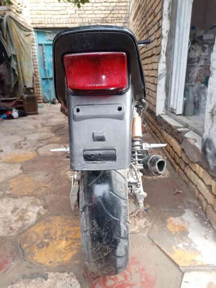 السلام عليكم 
دراجه سبي فور جيل اول مصبوغه للجماليه بيه خسفه بل تانكي ومعجنه الكفر الخلفي عوزه صبغ 
دراجه مكينه مكفوله منل فتح ولصوت من كلشي مكفوله المكينه دراجه نضيفه السعر ١٥٠٠مليون اونص 
مجال كلش قليل جدا مكاني ناصريه مركز الشراي ايخابر لئن نت ماكو ***********
