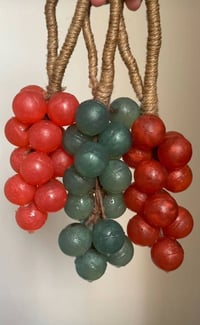 صابون عنب طبيعي • مصنوع يدوي • ترطيب عميق