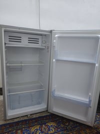 ثلاجة صغيرة • شغالة • الناصرية شارع الامام علي