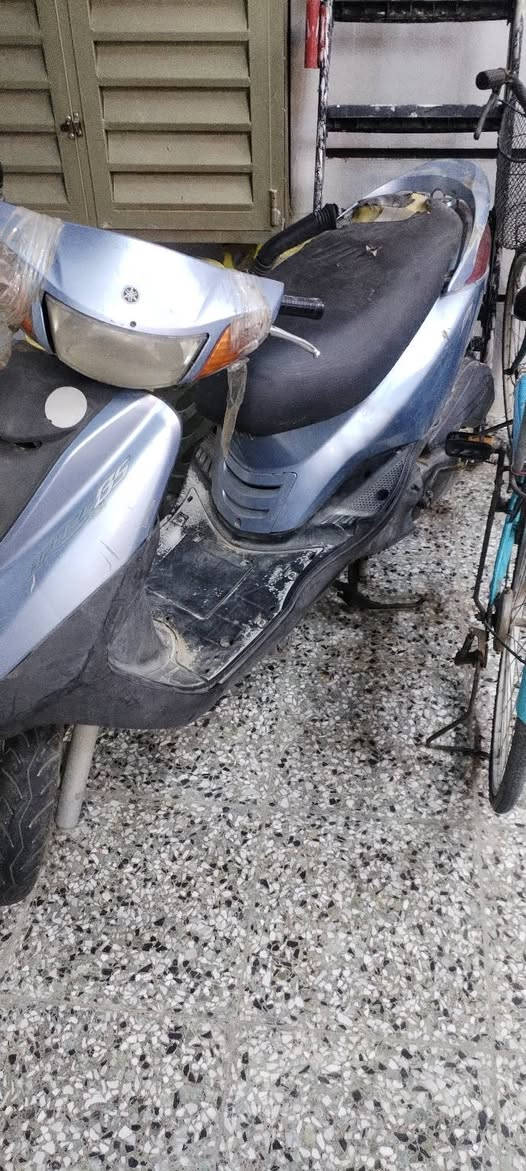 دراجه فريز للبيع سعرها 350 الف كايمه اوراق كامله مكاني بغداد حي النصر ه *********** رقمي
