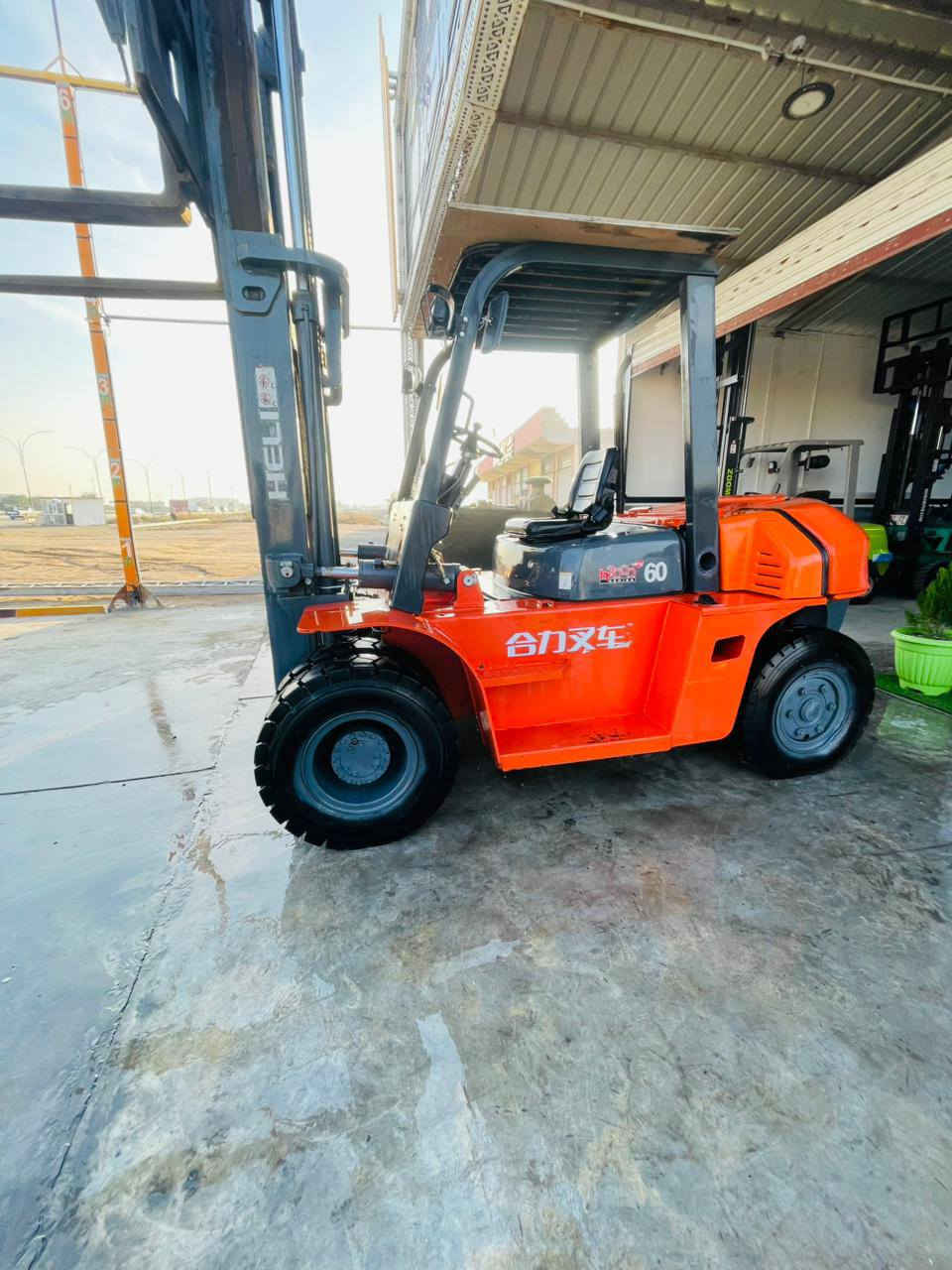 للبيع رافعه شوكيه HELl موديل 2017 منفيس رقم كاتي .6طن 3حركات دخول جديد كفاله عامه 
مكينه أزوزه ياباني ع وضع الشركه بلادي 
العنوان ديالى بعقوبة قرب مديريه المرور 
تفاصيل اكثر اتصل ع 
***********
***********
***********
 يوجد توصيل جميع المحافضات
