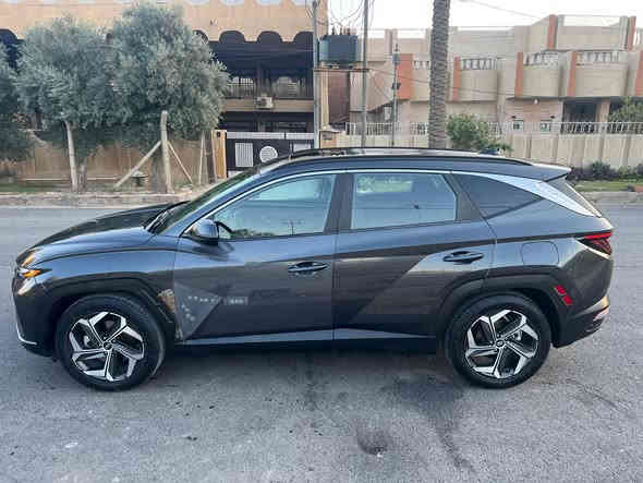 السلام عليكم توكسان 2022
فتحه 
بصمه
باب خلفي كهربائي 
سايدبريك بصمه
3 انظمه قياده
كراسي كهربائية 
رادارات جانبيه
ماشيه 67000
الحادث واظح ويرادلها صبغ الباب نفسه
السعر 190 وبيها مجال
مكاني بغداد السيديه قرب جامع شاكر العبود
***********
