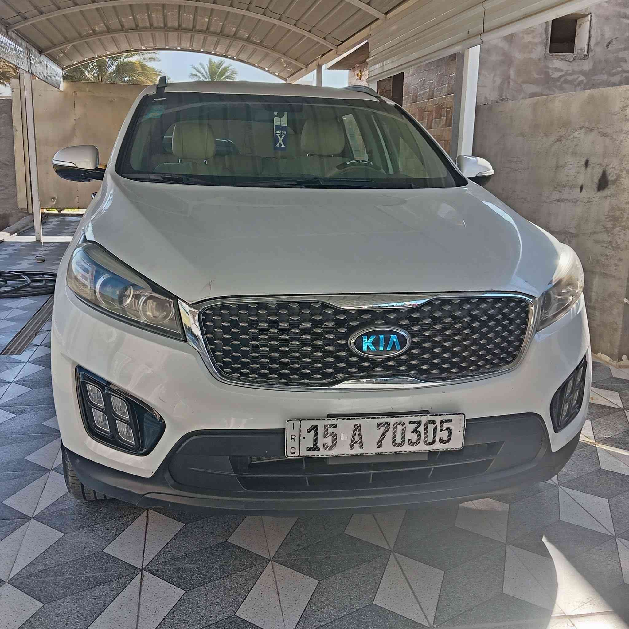 من رخصة الادمن المحترم ..
سورنتو  2016 وارد امريكي لون ابيض  مواصفات نص فول 4 سلندر 2400 مكينه مفتوحه معليه كازكيت صدر امامي خلفي جديد تخم تاير جديد دواخل جديد  سياره مكفولة كفاله من التبديل والباردة والخدوش عدا حافة البنيد بيه صبغ لاتنقيص ولا تبخير  . السياره أحلى من الصور ..  
بسعر 160 وبيها مجال حك الحيه .
رقم صاحب السياره .
***********
***********
