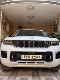جيب كراند شيروكي اوفرلاند🔥 الموديل :2022. (خليجي) . المحرك : . V6. 3.6...