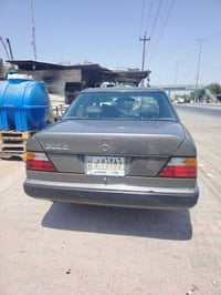 مرسيدس 300E • 6 سلندر • رقم بغداد