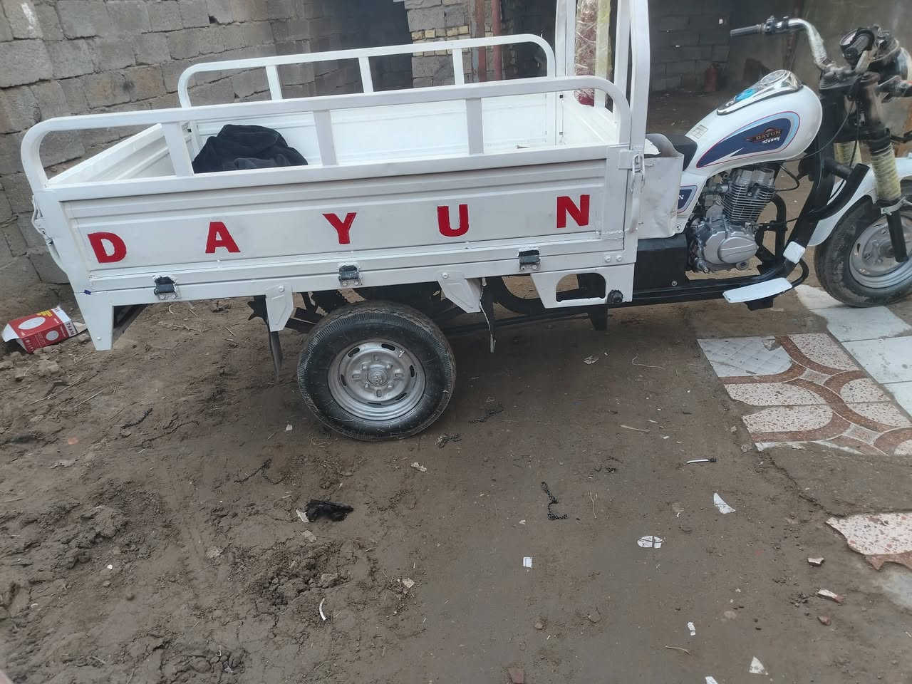 سلام عليكم ستوته دايون ٢٠٢٠ بدون أوراق اتكفلها عشائريا تخم تاير كهربايات ضفيره كلها جديده محرك لايدخن ولا ينغص ستوته لاخياس ولالحيم سعرها ١١٥٠ وبيها مجال مكاني الفجر للاستفسار ***********
