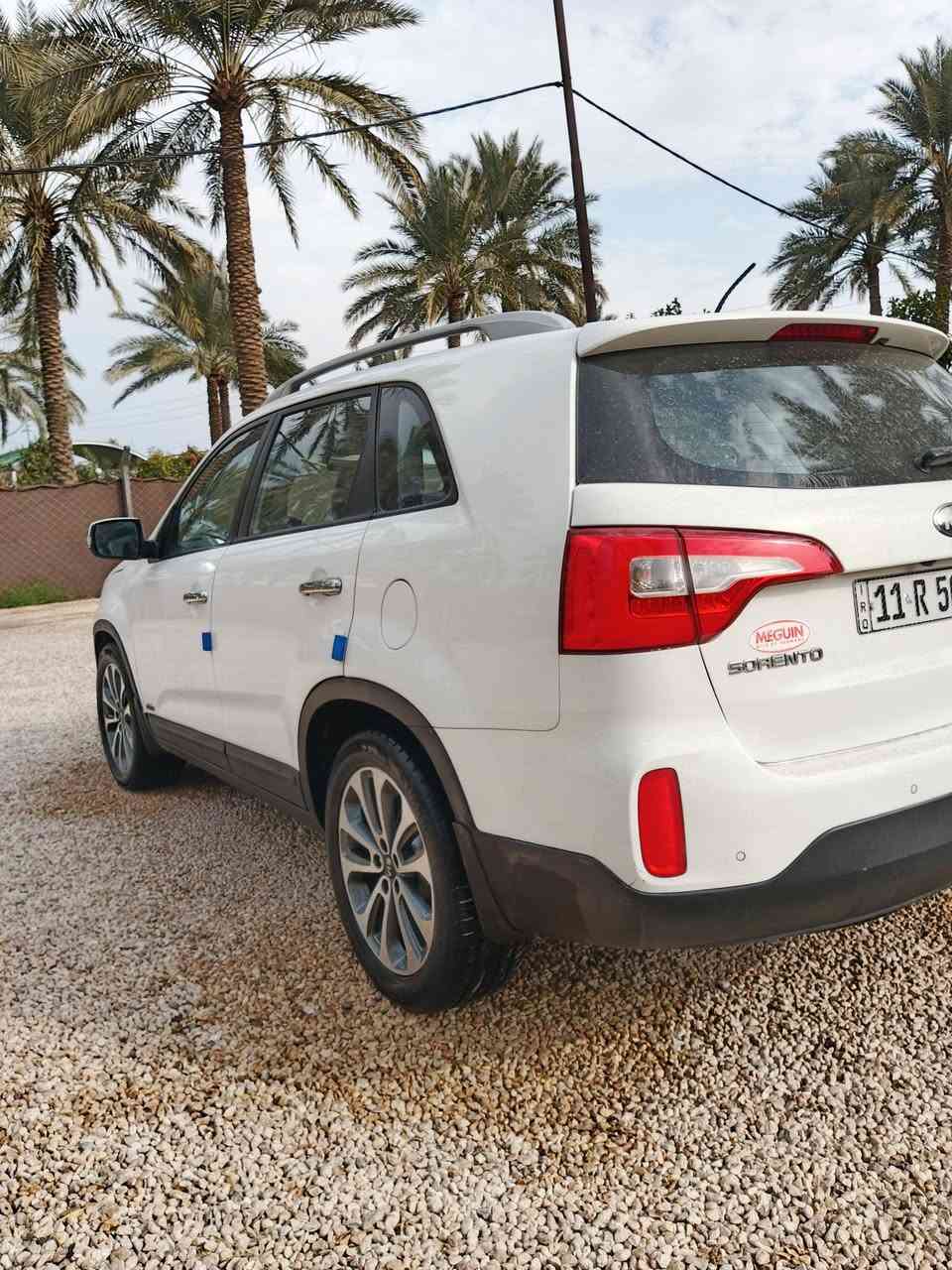 سلام عليكم. للبيع سورنتو موديل 2014 رقم بغداد دولي بأسمي سيارة فول الفول كويتي بيها خشم البنيد صبغ والباقي كفاله كير ومحرك مكفولات تخم تاير تدفئة تبريد 6سلندر 7راكب
بصمه تبريد قطعتين بانوراما السعر 183 وبيها مجال 
العنوان بابل - المشروع 
رقم الهاتف ***********/***********
