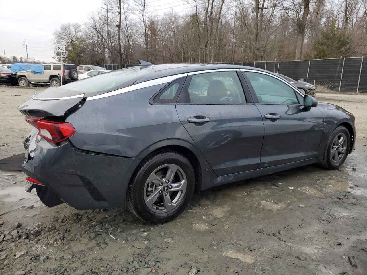 كيا كي 5 وارد امريكي 
حادثها موجود بلصور بدون ايرباك ضرر خلفي تبديل قبق جنطة وتعديل بسيط بلجامغ الخلفي
وهنا بلعراق صارت بيها رصعة خفيفة بلجاملق الامامي عكس السايق
باقي البدي مافاحصة ع حطتها من امريكا.
السيارة مكفولة من كير ومحرك وكهربائيات وتبريد
رقم بصرة بأسمي تحويل ثاني يوم
مواصفاتها:
دخول ذكي 
تشغيل عن بعد
اوتو هولد 
هنادبريك بصمة
اوتو هولد
نقطة عمياء ورادارات
تحديد مسار
اندرويد اوتو وابل كار بلي
تحكم كهربائي بلمري
وباقي المواصفات معروفة
مكان السيارة بحي الرافدين دور الصحة
السعر 168  وبي مجال 
للاستفسار الاتصال على 
*********** البصرة, العراق
