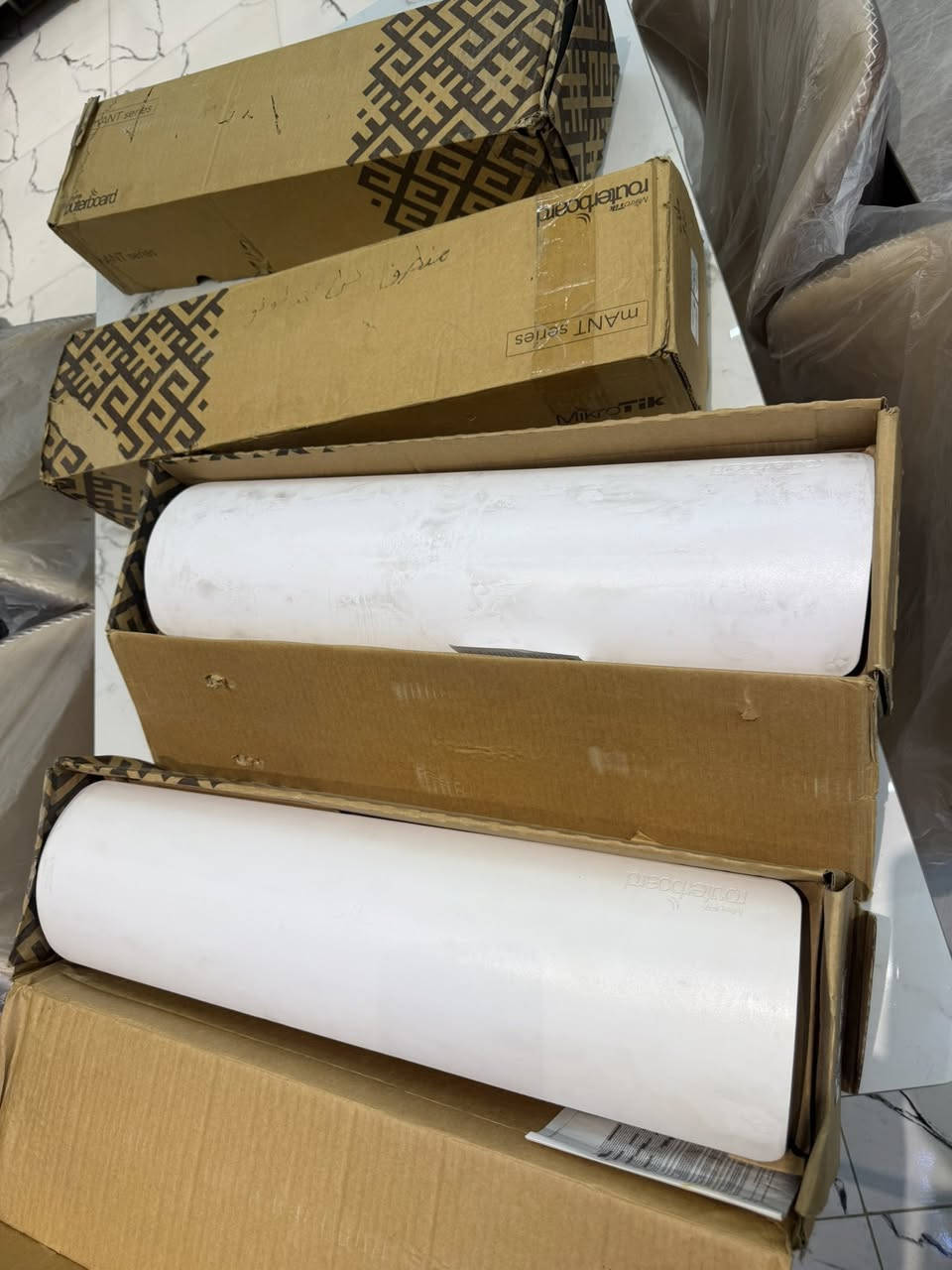 سكتر مايكروتك مع راوتر 921 مدمج جديد
السعر 80 الف جديد غير مستخدم
***********
***********
