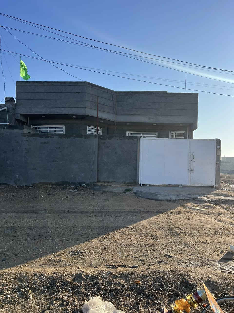 بيت ليجار بيت كامل وجديد بي غرفتين وستقبال وصاله ومطبخ وحمام وكرهباء ومي وكيزر  وتانكي مساحت ٢٠٠ متر مكانه بابل نيل يم مدرسة صينيه ***********
