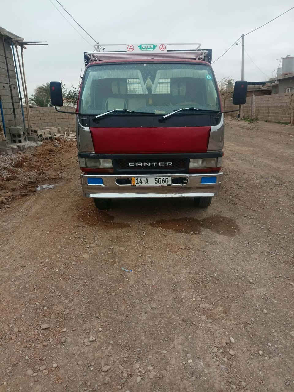 كنتر بزون البيع موديل 2000 مكينه كير شاصي شرط 6تايرات جديد سنويه بسمي جديده  ‏‏‪0780 614 1770‬‏
