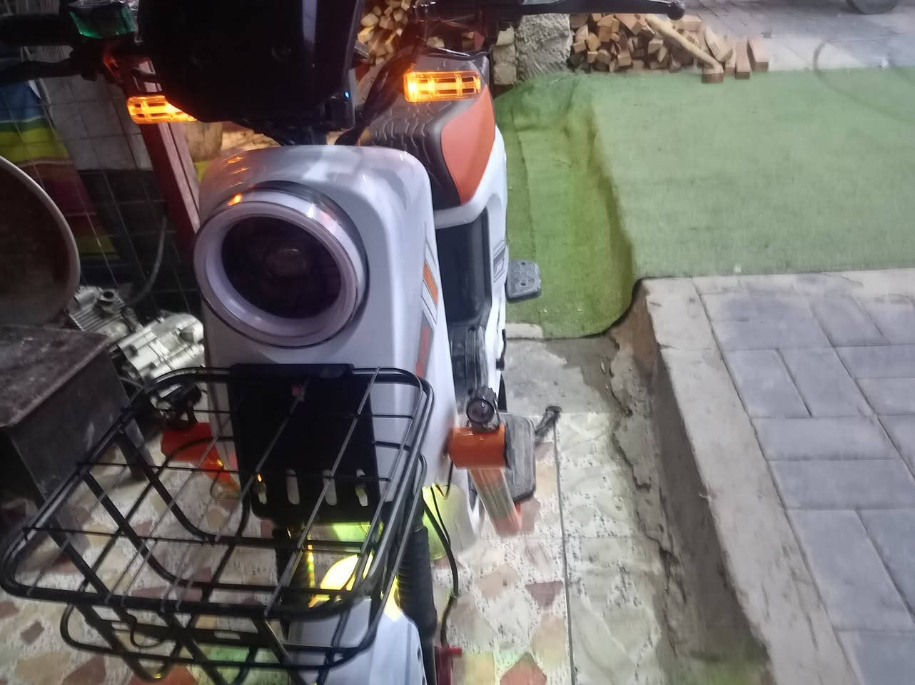 سلام عليكم دراجه شحن البيع الموديل 2024 بصمه السعر 550 العنوان المحمودية ناحية الرشيد ***********
