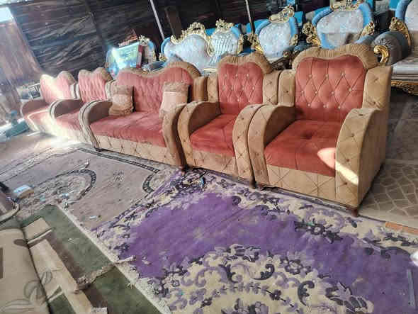 تخم١٠ مقاعد جديد السعر ٢٣٠ رقمي ***********
