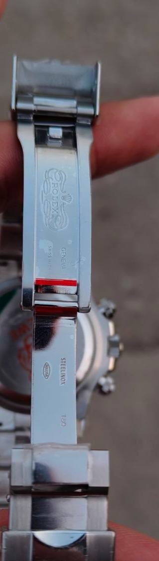 سلام عليكم رولكس دايتونه مكينه سويسري صور مكينه موجود بل مشنور السعر خاص واتساب ***********
