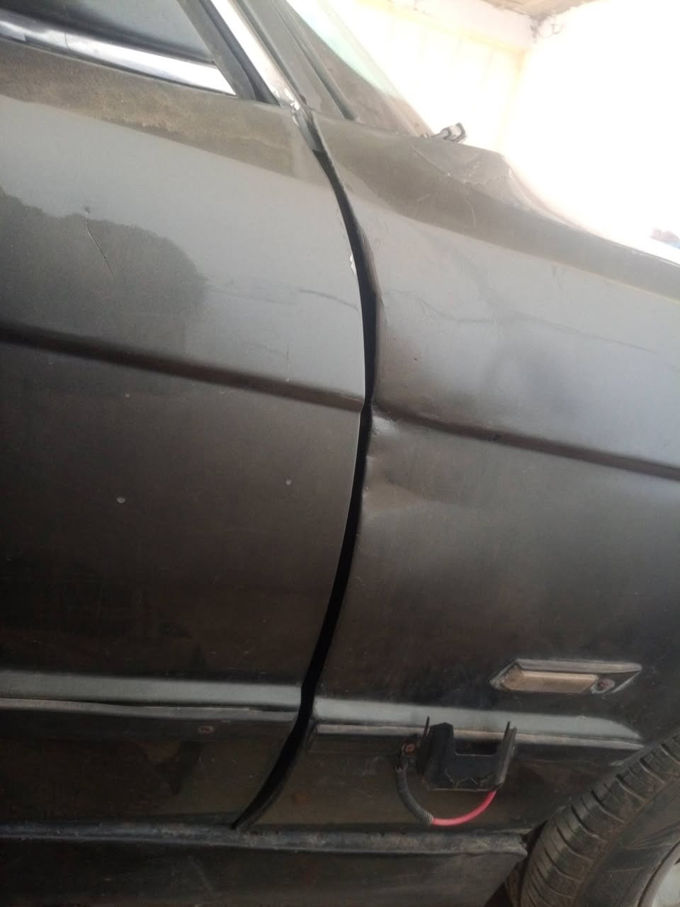 BMW1990
مەکینە 525 فەل
گێڕ تۆ ماتیک 
رەقم جنووب
20 گڵاو مەجالێکی کەم
ژ.م***********
