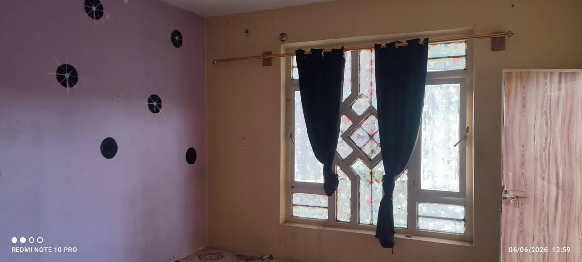 السلام عليكم
بيت للبيع 100م مربع على شارعين حي الجهاد قرب مدرسه رمضان البيت نظيف جداً.. 
للاستفسار اكثر 
***********
***********
أبوعلي الدريعي
