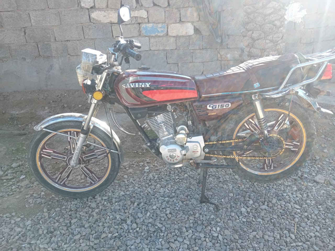 دراجه سيفان 2021 للبيع بيها نواقص ودخانه بسيطه
350وبيها مجال مكاني بلدروز ***********
