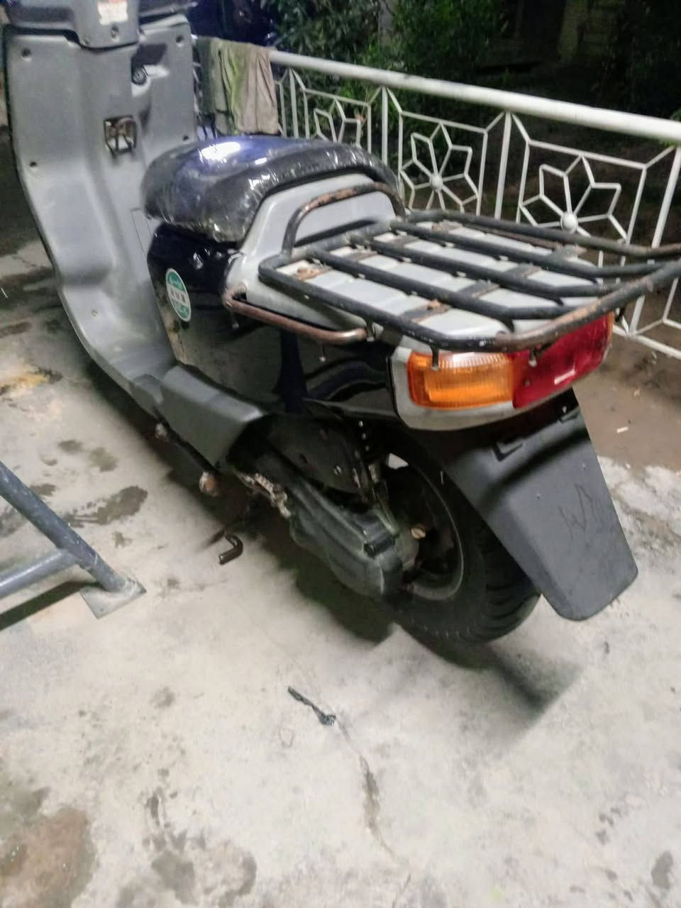 السلام عليكم دراجه بيكم فحل اخت الرمبه للبيع نكره سلف وهندر مكينه خرسه ماتسمع صوته  شلعه ومعدل فول تخم تاير جدد كهربائيات كلها شغاله هورن اشاير لايت عالي ناصي كله شغال اوراقه موجوده دراجه خير من الله مكفوله من كلشي مابيه اي نقص كامله مكمله السعر 375 💸 وبيها مجال للشراي مكاني بغداد الامين الثانيه وهذا رقمي ***********☎️
