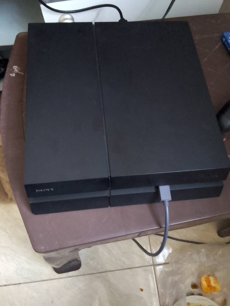 مراوسس***********
بلي 4 فات اونلاين نظيف لاداخل تصليح ولا مفتوح جهاز يجيك وياه دبل جويستك و واير بلي 4 واير HD
وياه قرص كول اوف ديوتي بلاك اوبس 3 مراوس بدراجة شعندك نزل
