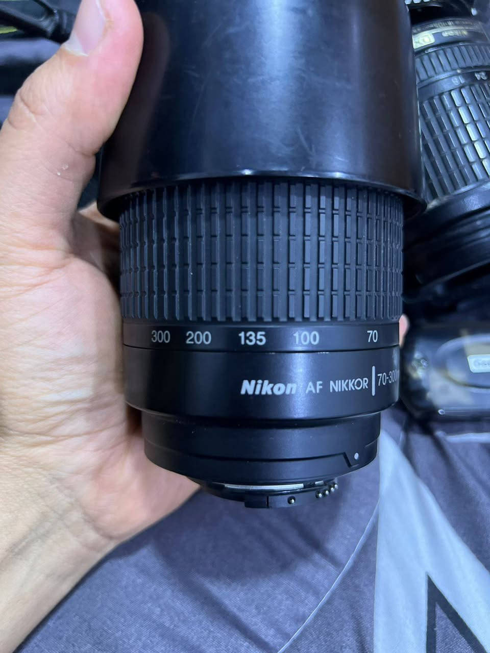 السلام عليكم
#كاميرا للبيع نقدا فقط
 نوع نيكون(D7000) هيه وملحقاتها كما هو موضح في الصور 
السعر 575 وبيها مجال 
العنوان /ناحية الزاب الاسفل
للتواصل خاص او الاتصال على الرقم ***********
