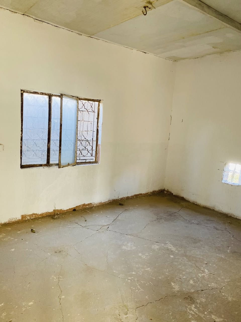 من رخصت الادمن بيت للبيع مستعجل مساحه 500 شراي اتصل وتدلل ***********
