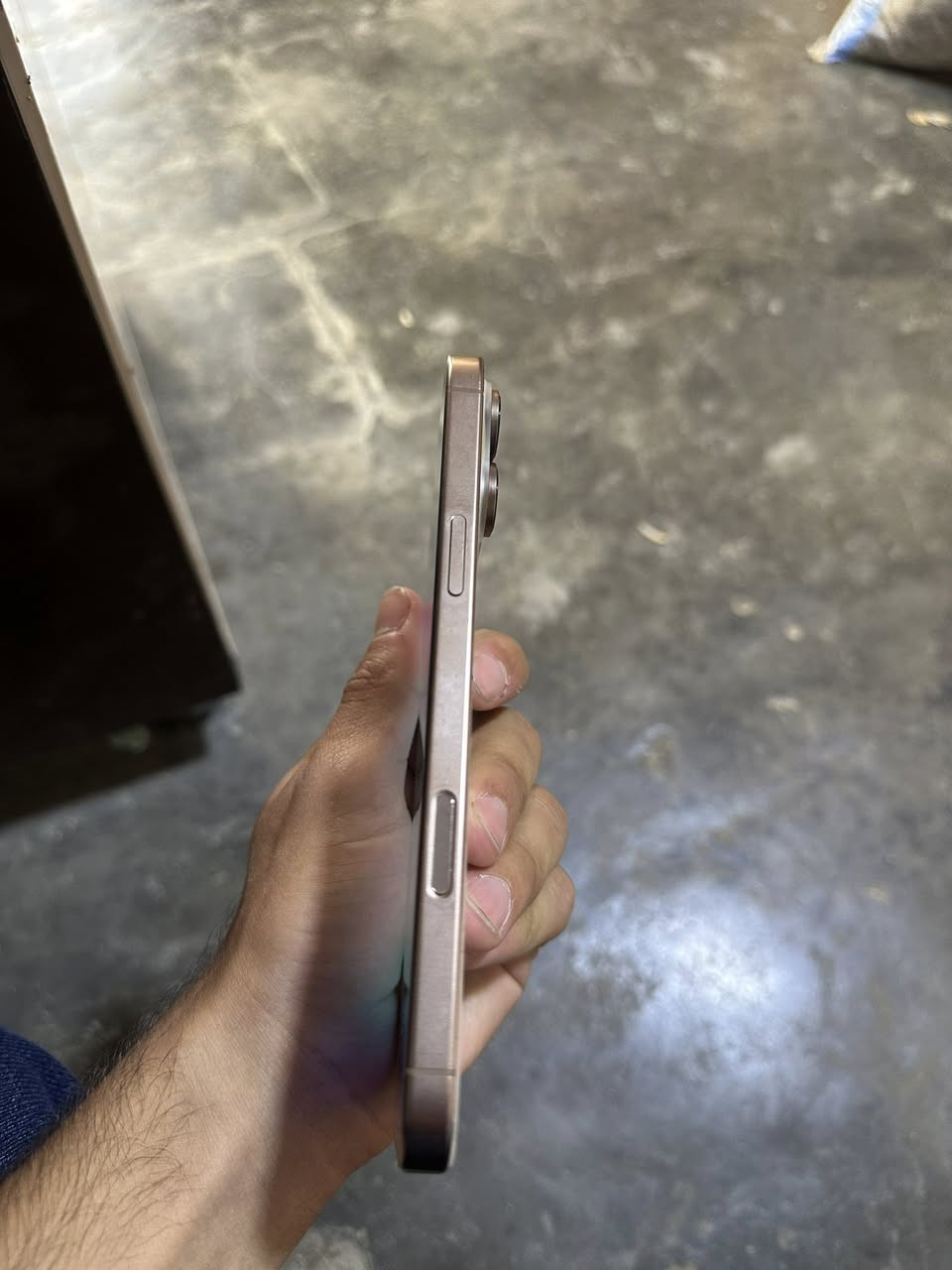 السلام عليكم  
16 pro max 
شرق اوسط ضمان ماستر الجهاز بي ضهر مفطور فقط 
بطاريه 91 السعر 1250
مكاني الرمادي 
لاستفسار ***********
ملاحظه غير متواجد على الفيس
