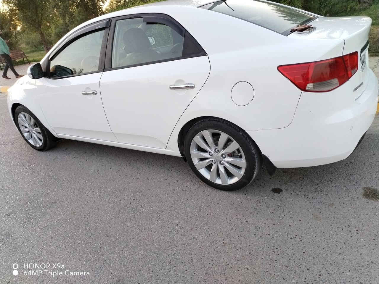 سلام عليكم البيع وبسعر مناسب 105وبيه مجال شي قليل سيراتو موديل 2013 سيارة مكفول كفالة عامه بدون صبق ولا تبديل كير6  نمر شرط بدون عيب محرك شرط التنقيص ولا تبخير ولا مفتوح تبريد ثلج تخم تاير جديد صدر جديد سيارة مكفول كفالة بدون عامه من الصق والا تبديل رقم دهوك دولي سنوية الغاية 30 شرط القرامات والتحويل مكان تكريت الديوم اتصال على  *********** ملاحض عتذر عن القصط والوعد
