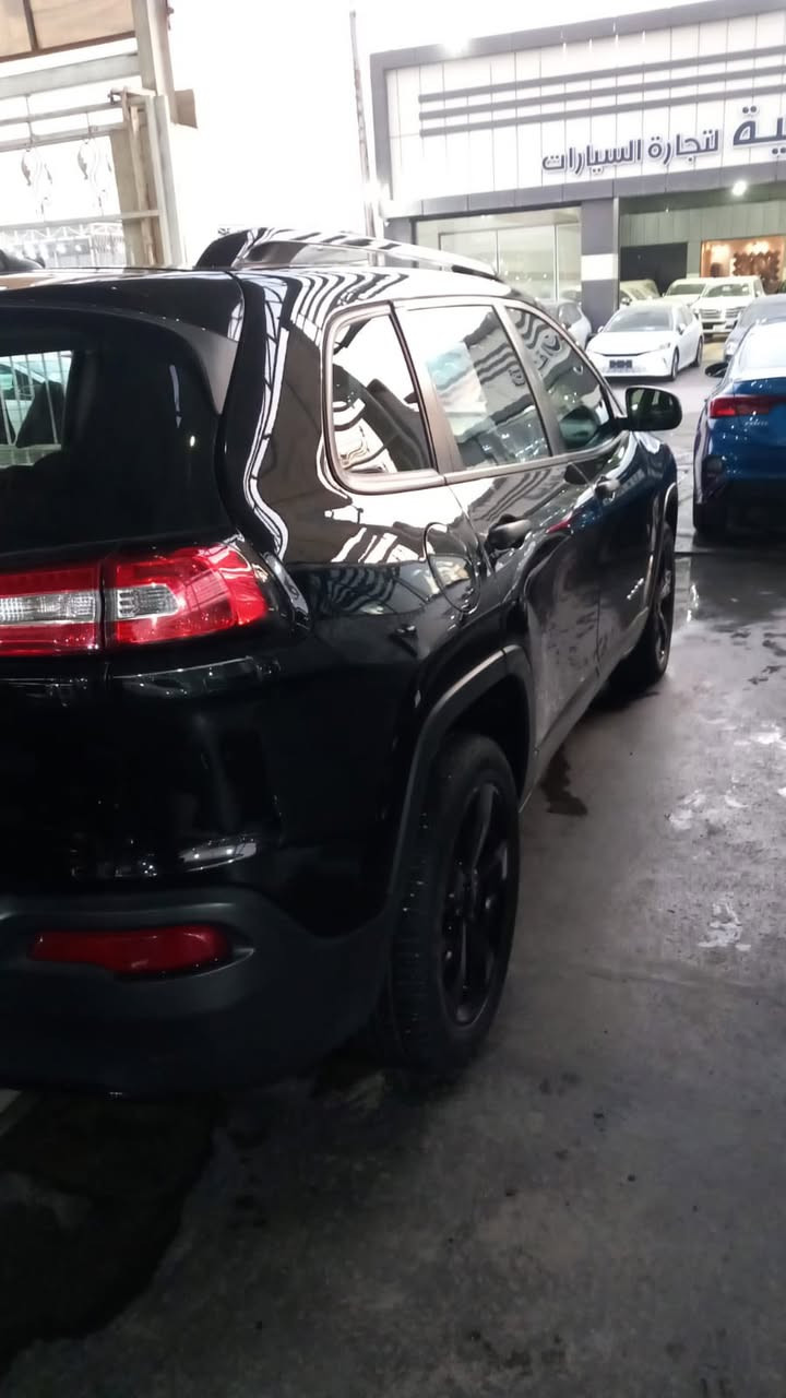 السلام عليكم 
جيب بزون ٢٠١٧ للبيع سيارة حادث امريكا ٣ قطع جاملغ  وبابين وبالعراق ربع قبغ الجنطه بدون ايرباك السيارة ورقم انكليزي مميز 19196
المكان بغداد العامرية 
للتواصل والاستفسار :
***********
