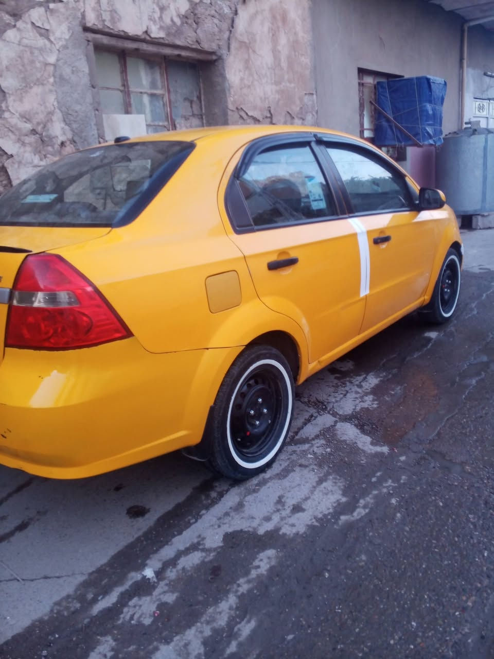 سياره شوافيلات افيوه  موديل 2007سنوي جديد سعر مناسب رقم موبايل ***********
