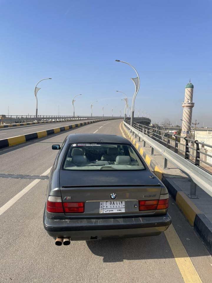 1991
Bmw 525

مكينة كير كفالة 
مكينة مسكر
تبريد شغال

كرسي كهرباء

فتحة سلايد

مكاني الديوانية 

***********

سعر ٦٣ ورقة
