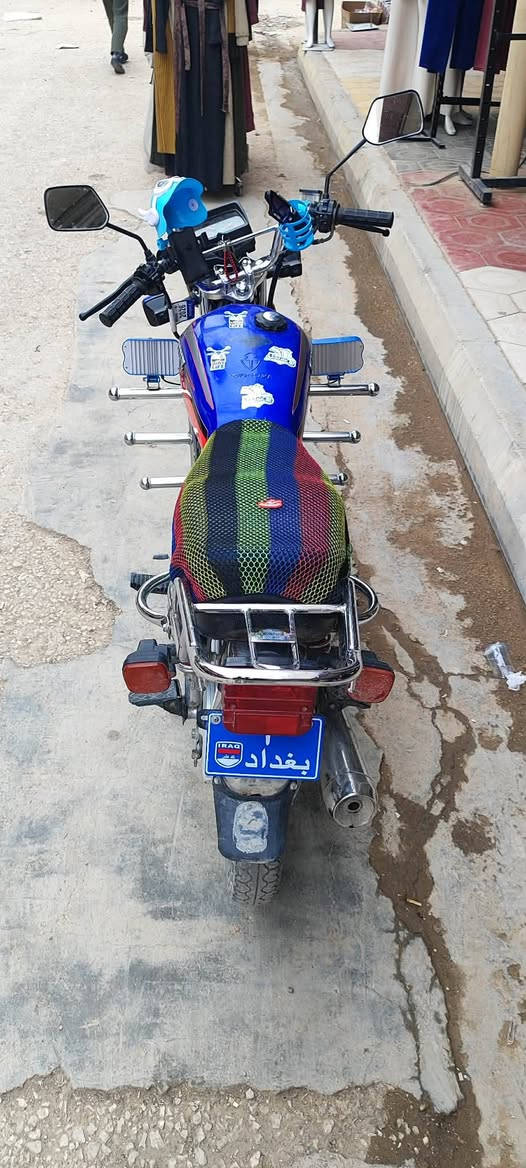 السلام عليكم اخوان ماطور بارت للبيع موديل 22 كامل من كلشي فول محرك مامفتوح گشر نضيف گدام عينك كهربائيات كماليات كامل من كلشي مكان القائم حصيبه السعر 600 وبي مجال بسيط 
للتواصل على الرقم ***********
