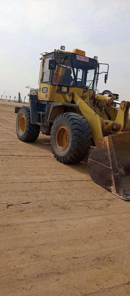 للبيع شفل كوماتسو   الاستفسار ***********
