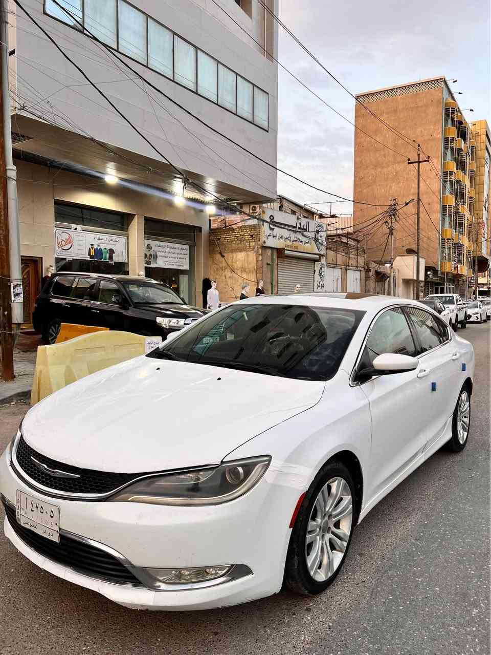 للبيع : كرايسلر C200
 موديل : 2015 
مكينه : 2400 / 4 سلندر 
كير : ماوس 9 سرعات  
تحويل ثاني يوم   
❗️حادث 3 قطع
(المواصفات)
1- شاشه
2- كامره خلفيه 
3- مصابيح  زنون 
4- تحكمات ستيرن
5- شاشه لعرض محتوى السياره بالكامل 
6- حساسات بالإطارات 
7- تدفئة + تبريد 
8- إضاءة LED
9- سستم صوت جداً ممتاز 
10- كشن السائق كهربائي 
11- شاشه تدعم  بلوتوث + راديو
12- مري الجانبيه كهربائيه 
13- دخول ذكي 
14- تشغيل بصمه 
15- مثبت سرعه
بعد بيه مواصفات
تخم تاير جديد 
بطاريه جديده 
***********
السعر : 83 ورقه وبيه مجال 
مكان : بصره البصرة, العراق
