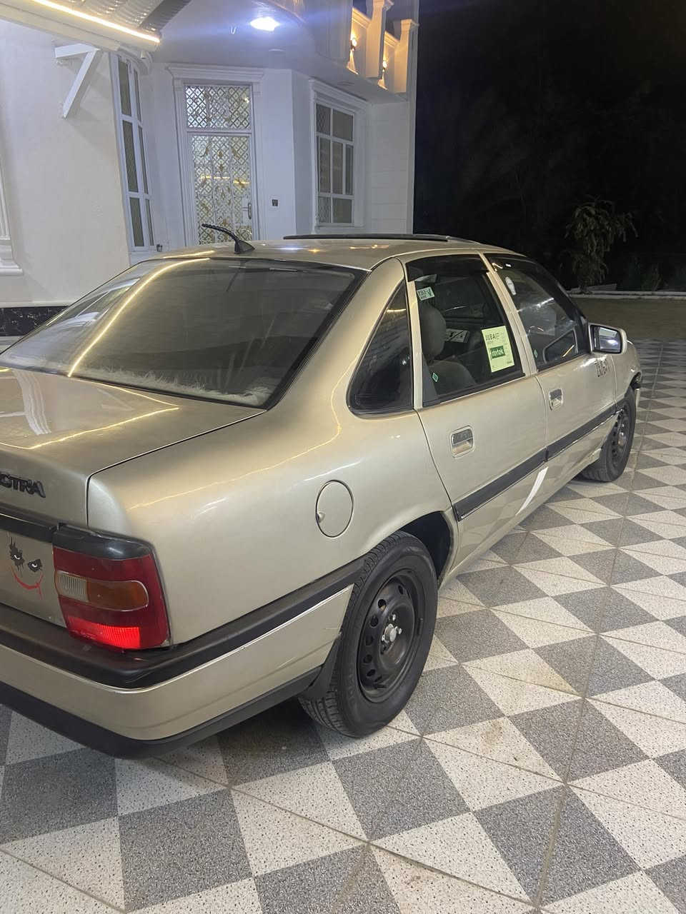 سلام عليكم للبيع اوبل فكترة 
محرك 18 نضيف سيارة جاهزة 
كهربائيات كلهة شغال رقم جديد 
تحويل مباشر سنوية الئ 2029
سعر 32 وبيهة مجال بسيط عنوان
الانبار حديثة رقم ***********
