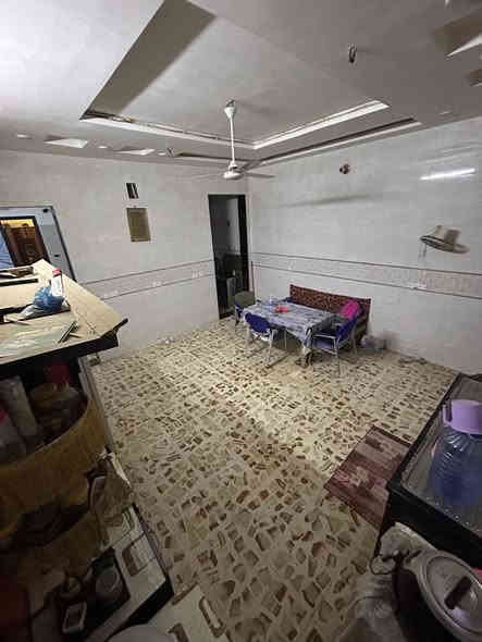 السلام عليكم بيت للبيع مساحة 300 م زراعي سند 25 
يحتوي ع حديقة 🌱
كراج سيارة 🚙 
أربع غرف نوم 
طابقين الطابق الارضي مطبخ واستقبال وصاله كبيرة وغرفتين ويحتوي ع تواليت داخلي وحمام داخلي 
الطابق الأول غرفتين وصاله كبيرة وحمام داخلي بس ارضية ماكامل #الموقع حي البتول الجسر الفرنسي السدة الي قبل الجسر مجمع طيبة السكني 
السعر خاص  هـ ***********
