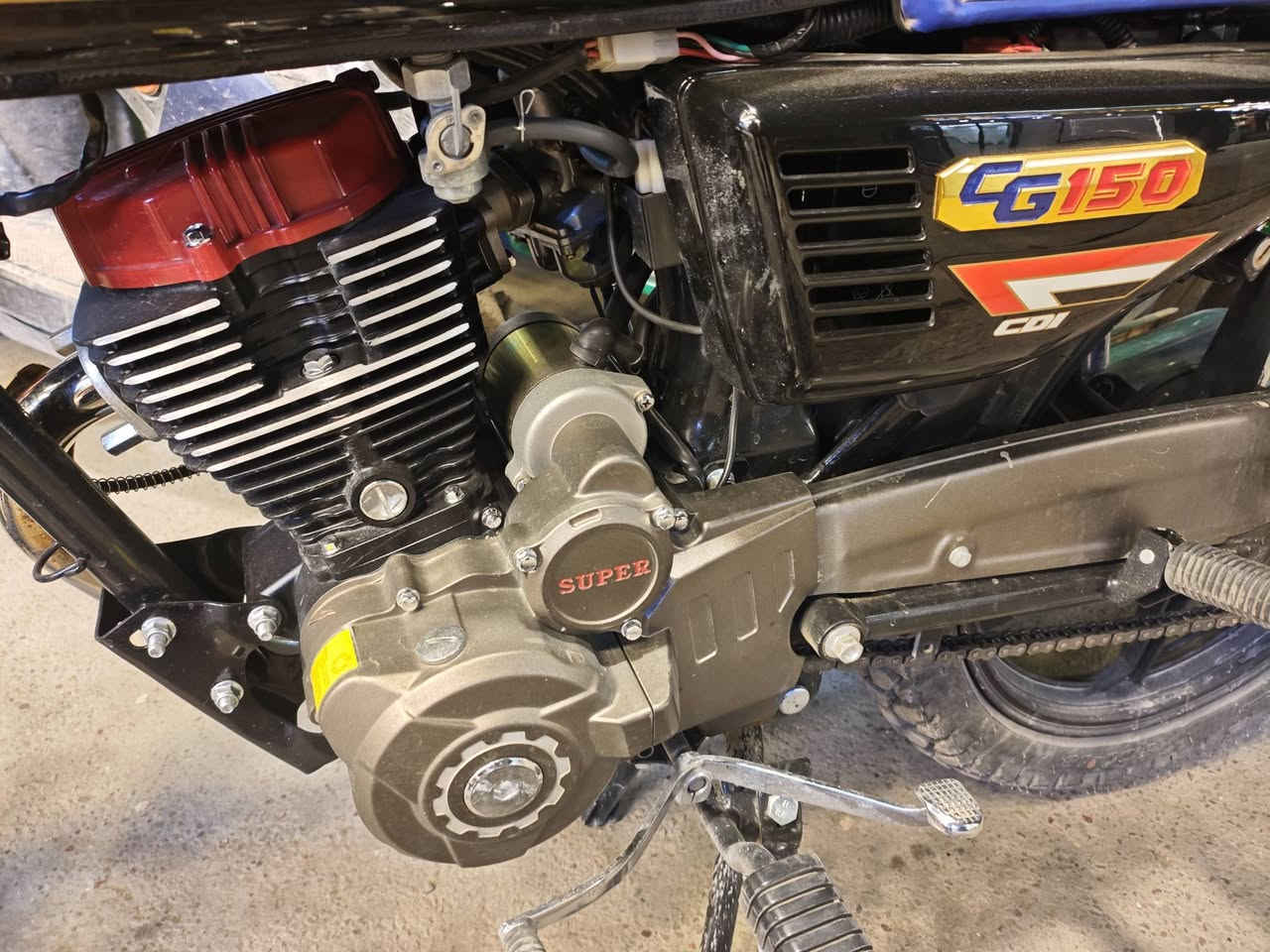 سلام عليكم دراجه شايينك موديل 25 شهر 12 مرقمه بغداد نضيفه ممشتغلة دليڤري ، مال بيت سعره 2 مليون
موجوده بغداد العبيدي الرأسة رقم التواصل
***********
